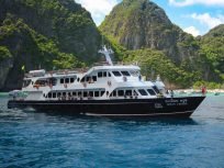 Phi Phi Islands Sightseeing Tour by Big Boat